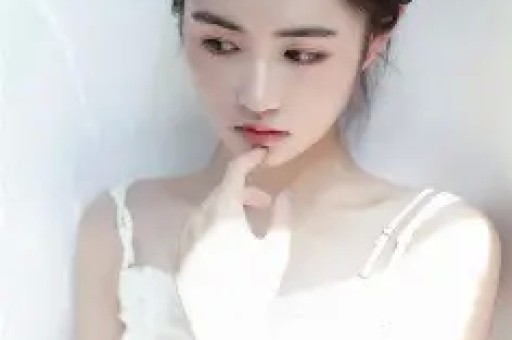 最近小红书突然成热门原因是几十万美国人涌入中美网民对帐本是中美民间交流的幸事却被一些歪嘴和尚念成了张维为的辩护词可笑。