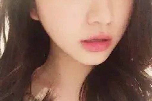 曝男明星KTV亲女网红 曝男明星KTV亲女网红